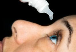 putting in carnosine eye drops