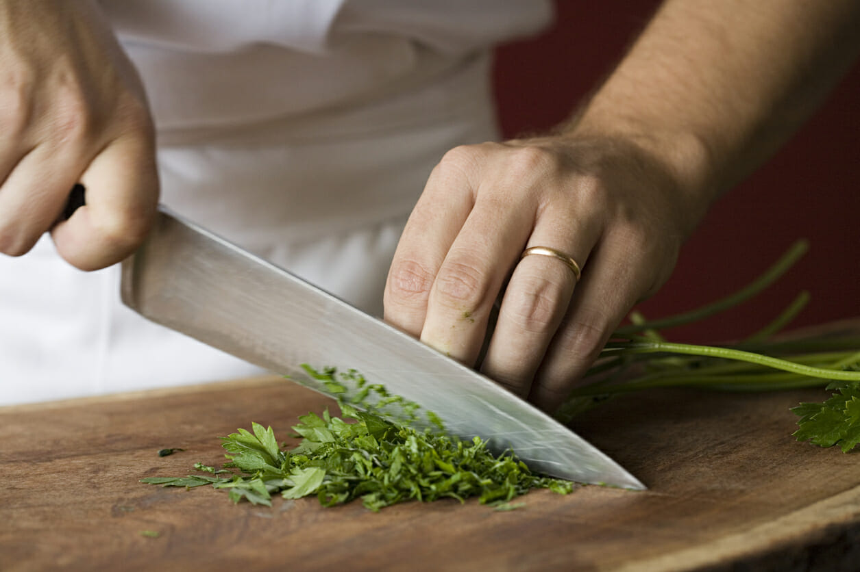 If you are wondering what to eat after a liver flush, cilantro helps remove toxins that are deep in our organs. 